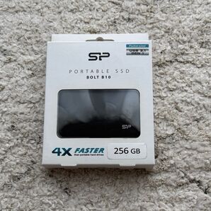 新品未使用品 SP256GBPSDB10SBK 外付けSSD Bolt B10 ブラック 256GB