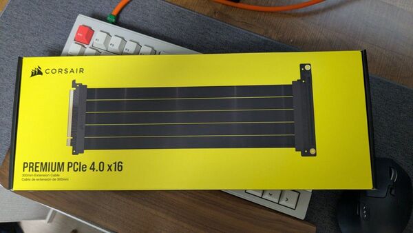 CORSAIR PREMIUM PCIE4.0ライザーケーブル