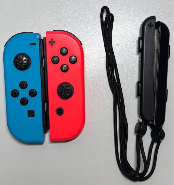 Joy-Con (L)ネオンブルー / Joy-Con (R) ネオンレッド + Joy-Conストラップグレー