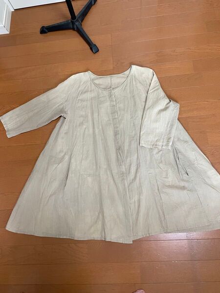 Chou Chou ラグラン袖、比翼仕立て、フレアーラインチュニックブラウス