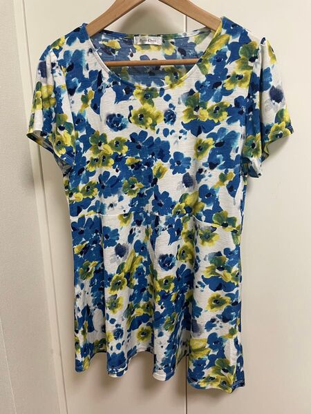 青と黄色の花模様が涼しげなチュニックLサイズ