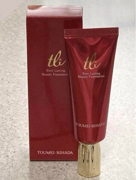 未使用 透明美肌 薬用リンクルケア 美白リキッドファンデーション ライトオークル コスメ