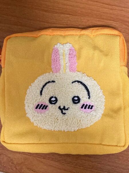 ちいかわ もこもこポーチ2 うさぎ