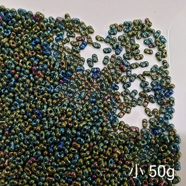 チェコビーズ ファルファーレ 小 2×4mm 50g グリーンアイリス