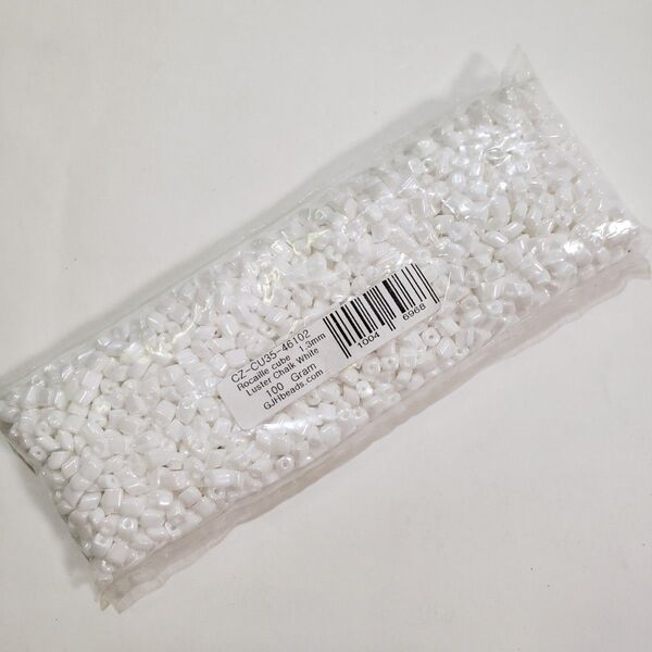 チェコシードビーズ キューブ 100g ラスターチョークホワイト