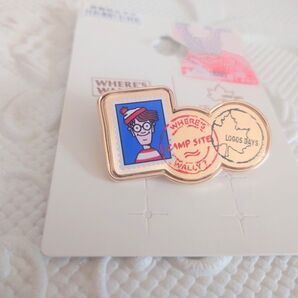 新品タグ付き しまむら Where's Wally? ピンバッジ ウォーリーを探せ