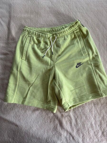 【未使用】NIKE ナイキ メンズ ハーフパンツ Lサイズ ショートパンツ 短パン