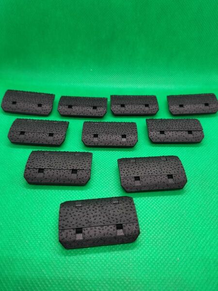 M-LOK ハンドガードカバー マグプルMAGPULタイプ TYPE2 樹脂製 黒 10個セット 26X40 レールカバー