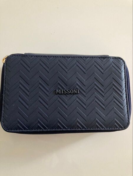 MISSONI デルタ航空 アメニティ 歯ブラシ ハンドクリーム リップバーム ボールペン ソックス アイマスク