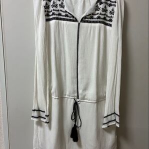 レディース GAP トップス 長袖 チュニック おしゃれ 白 ホワイト S 美品 薄手 透け感 シースルー シアー 春 夏 秋