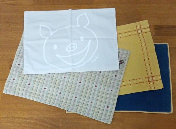 【Lucky Pig他】雑貨屋さん ランチョンマット4枚セット