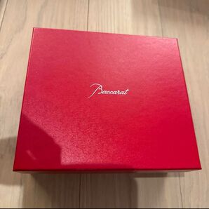 Baccarat 赤いギフト箱 八角形