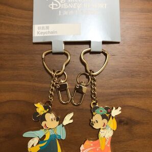 上海ディズニーリゾート 揺れるキーホルダー ミッキーとミニーのセット
