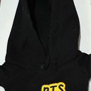 BTS パーカー 黒 ぬいぐるみようです