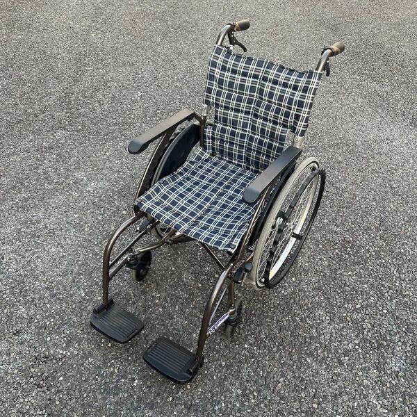 【美品】自走式 車椅子 WAVIT WA22-40S カワムラサイクル
