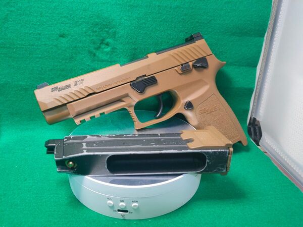 LayLax SIG p320 ガスブローバック