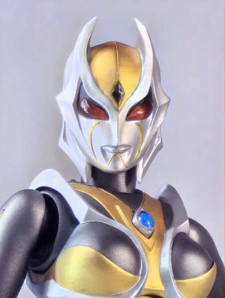 改造品 S.H.Figuarts 闇の巨人 愛憎戦士 カミーラ
