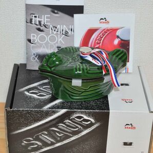未使用品 STAUB スモールチキン11cm バジルグリーン 希少 レア 数量限定 ストウブ鍋 ピコ・ココット
