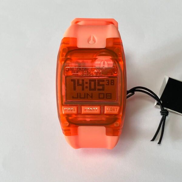 【未使用】NIXON ニクソン COMP S コンプ 防水 サーフィン デジタル腕時計 ベルト サーフウォッチ アウトドア 防水