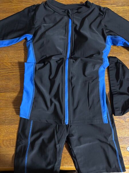 新品 半袖 フィットネス水着 11L ブラックxブルー スイムキャップ付き