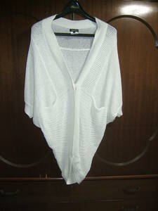 送料無料　中古　INDIVI（インディヴィ）　白ラメ入り・ニットジャケット（女性用） サイズ３８　アクリル55%ナイロン30%綿15%　㈱ワールド