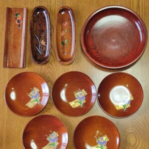 「木製」 お菓子盆(相模) 小皿お菓子入れ五つ おしぼり置き三つ 天然木は温かみがあります