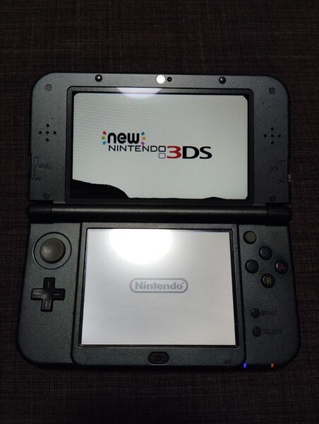 Nintendo New3DSLL 液漏れしています