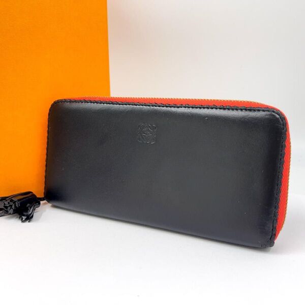 ★希少★ LOEWE 3893ラウンドファスナー長財布♪ 高級感あふれるデザインLOEWE ブランドページ