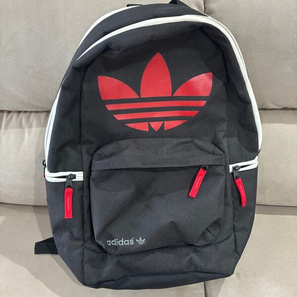 adidas 黒 赤 バックパック リュック