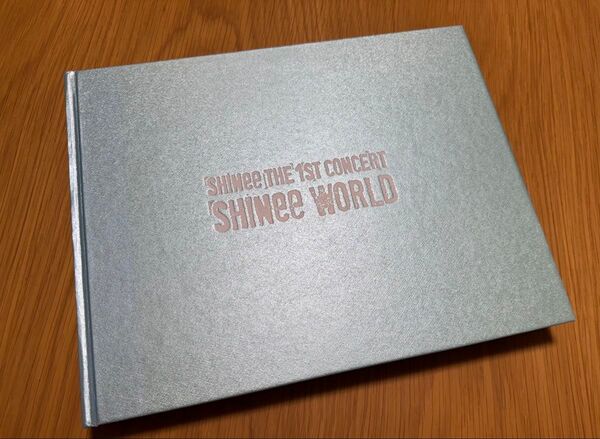 シャイニー/SHINee WORLD THE 1ST CONCERT DVD 写真集