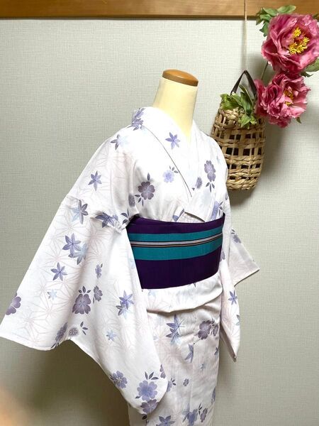 洗えるポリエステル浴衣 花と麻の葉 身丈(肩から)161.5
