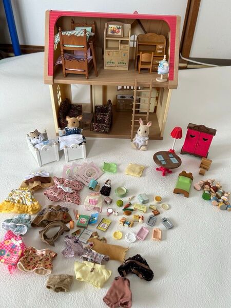 きいちご林のかわいいお家 シルバニアファミリー
