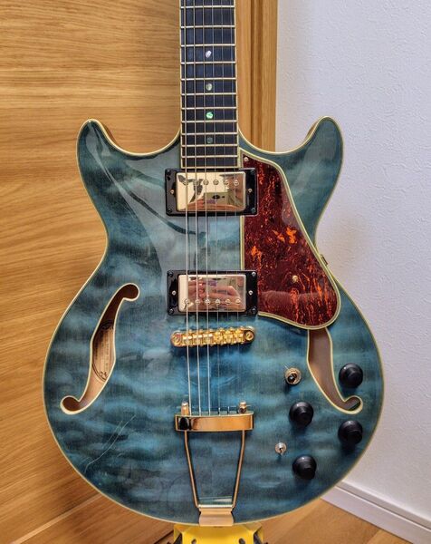 Ibanez AMH90QM TBL フルアコギター