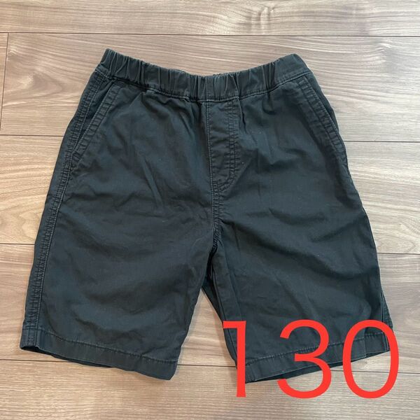 UNIQLO キッズ130 ハーフパンツ 黒色 イージーショートパンツ(ツイル)
