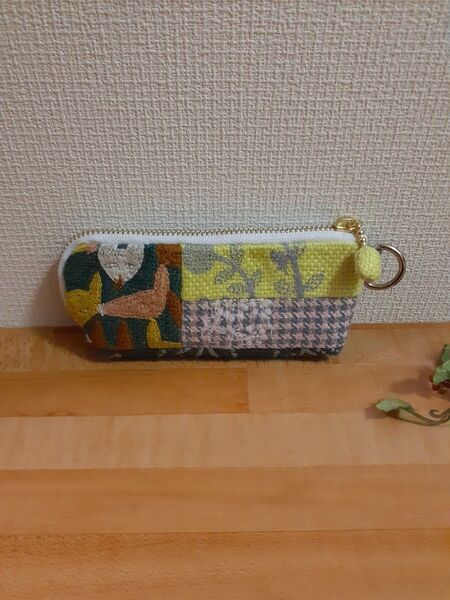 ミナペルホネンポーチミニマチ付 ハンドメイド パッチ*ハギレ