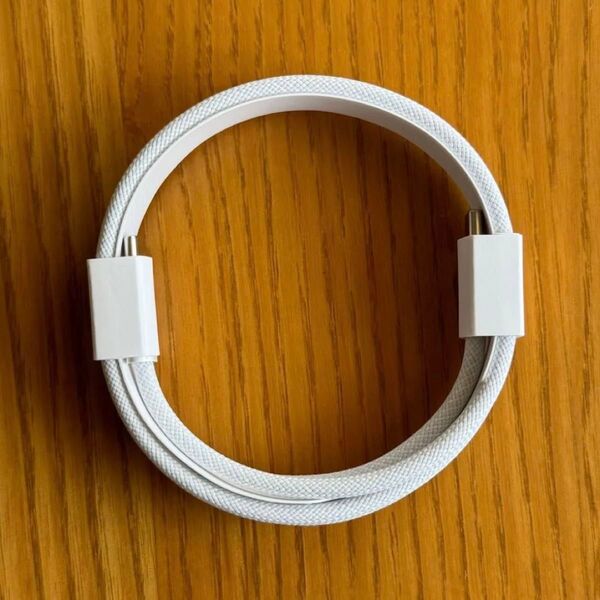 【純正】Apple 60W USB-C 充電 ケーブル 編み込み 白 A2795