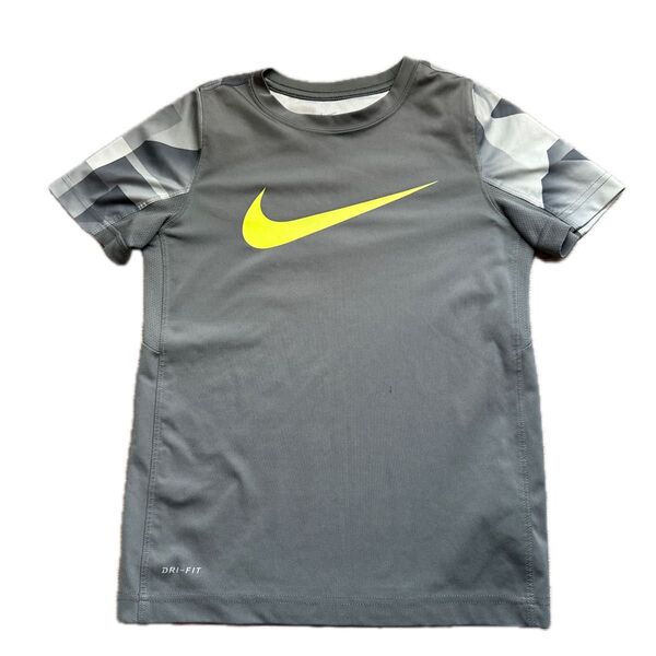 NIKE ドライフィット Tシャツ