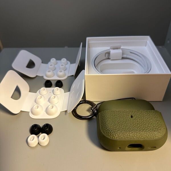 国内正規品 AirPods pro 第2世代Lightning MQD83J/A
