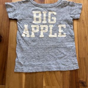 GROOVY COLORS BIG APPLE Tシャツ