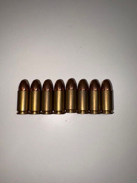 RIGHT リアルダミーカート(9mm)8発