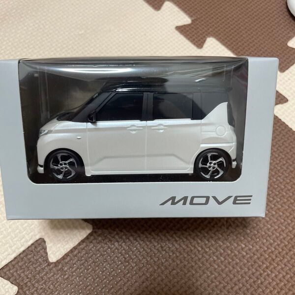 新型ムーヴ プルバックカー ダイハツ ミニカー
