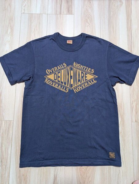 デラックスウエア Tシャツ