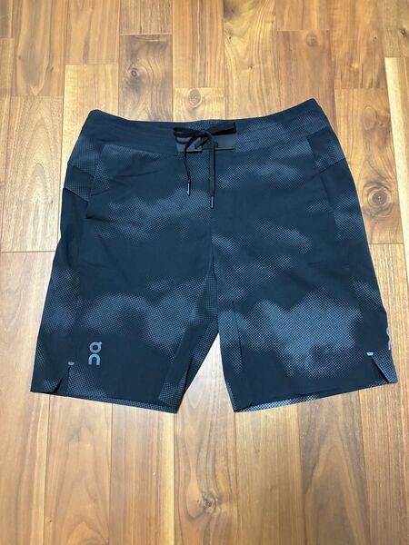 On オン Hybrid Shorts Lumos