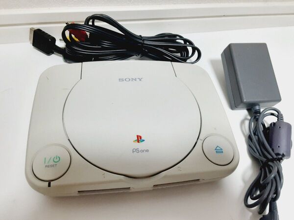 【送料無料】PlayStation/PSone/プレステワン本体 ACアダプタ ケーブルセット【訳あり】