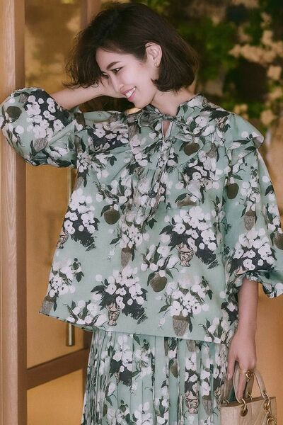 美品 セブンテン ケイタマルヤマ 夜の花 フリル リボン ブラウス ミント系