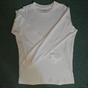 ユニクロ 長袖Tシャツ 白 M