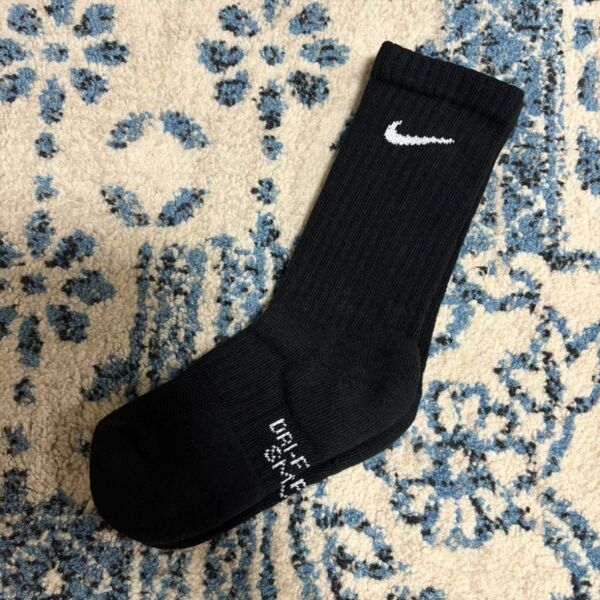 NIKE 靴下 ブラック 21〜23センチ