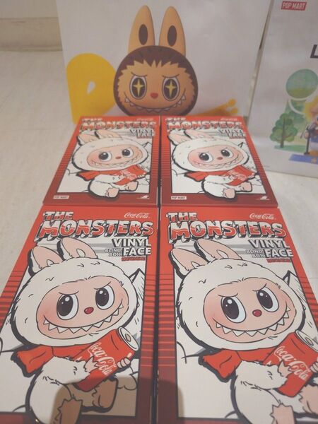 THE MONSTERS LABUBU コカ・コーラ