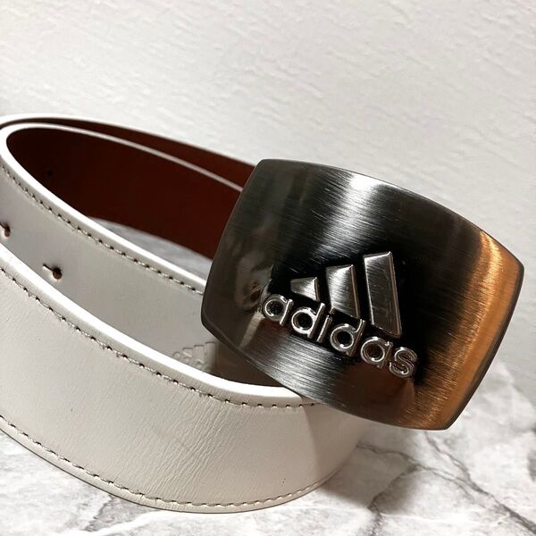 adidas アディダス ビッグロゴ シルバーバックル ホワイトレザーベルト