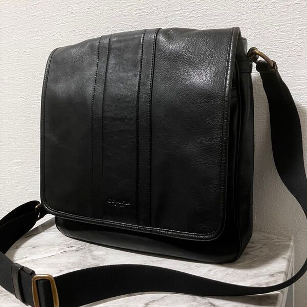 コーチ coach レザー ショルダーバッグ メッセンジャーバッグ ロゴ型押し